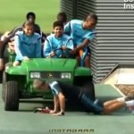 Diego Costa y Didier Drogba roban un carrito y arman la locura en Chelsea