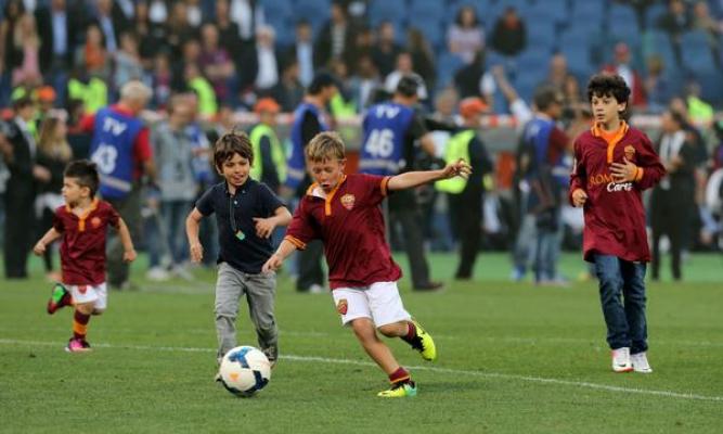 Video- Mira cómo juega el hijo de Francesco Totti